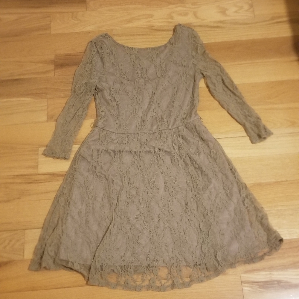 Love Reign lace dress